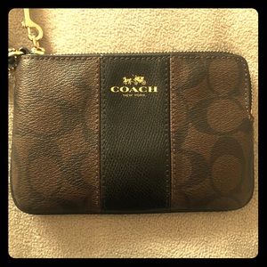 NWT!! Coach Wristlet